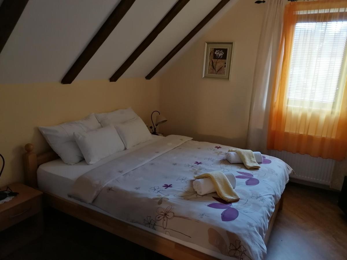 House Izvor Ξενοδοχείο Jezerce Εξωτερικό φωτογραφία